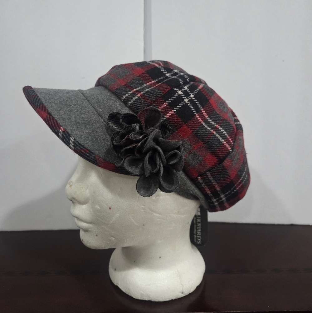 NWT Howard"s Plaid Brimmed Hat with Floral Accent